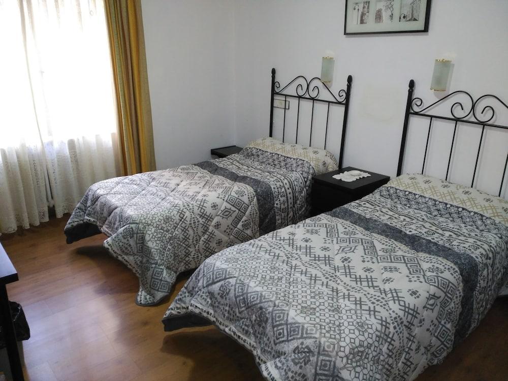 Hotel Vaqueros Langreo Eksteriør bilde